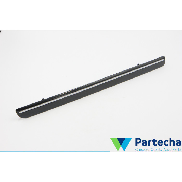 Bouclier de garniture de panneau (5G2.858.418.C)