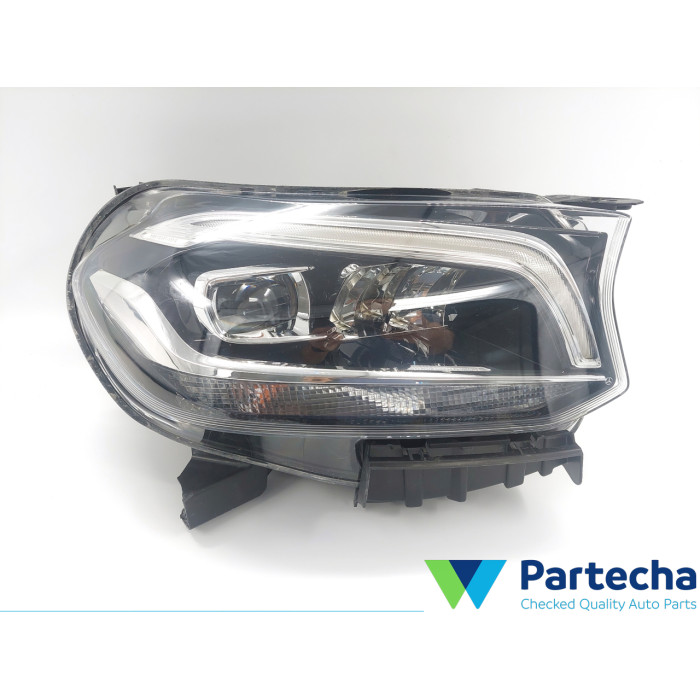 MERCEDES-BENZ X-CLASS (470) Phare (A4709060900)